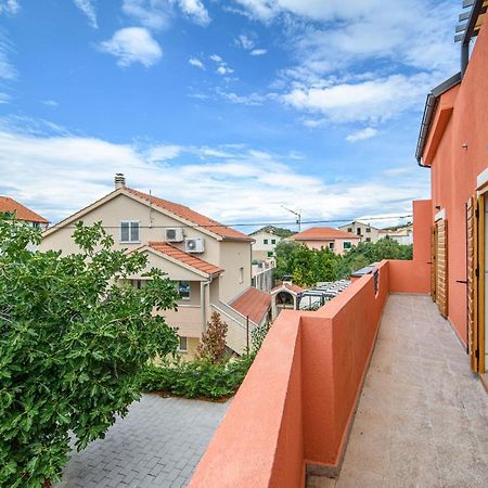 שיבניק Apartments Orsula Near Old Town מראה חיצוני תמונה