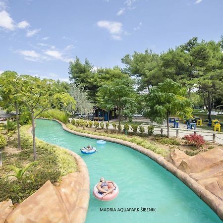 שיבניק Apartments Orsula Near Old Town מראה חיצוני תמונה