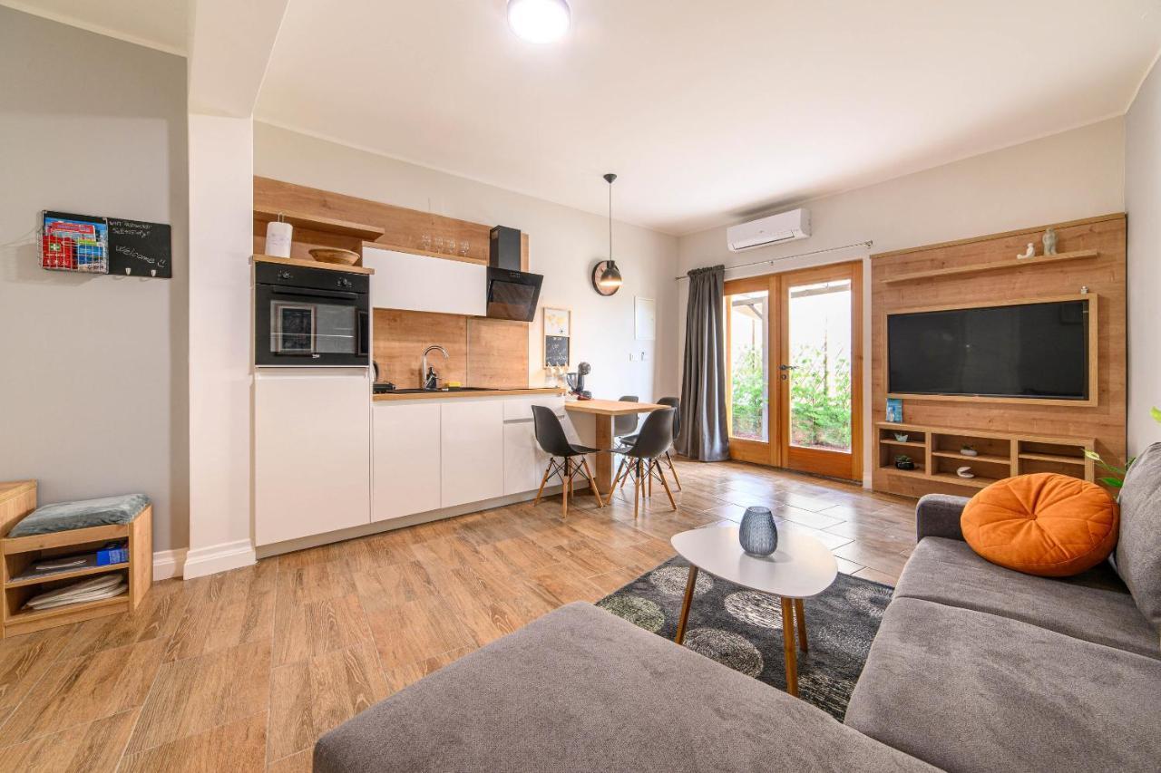 שיבניק Apartments Orsula Near Old Town מראה חיצוני תמונה