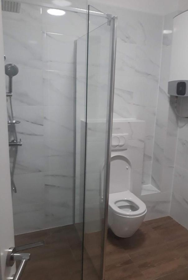 שיבניק Apartments Orsula Near Old Town מראה חיצוני תמונה