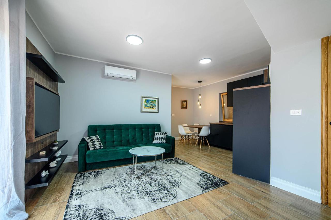 שיבניק Apartments Orsula Near Old Town מראה חיצוני תמונה